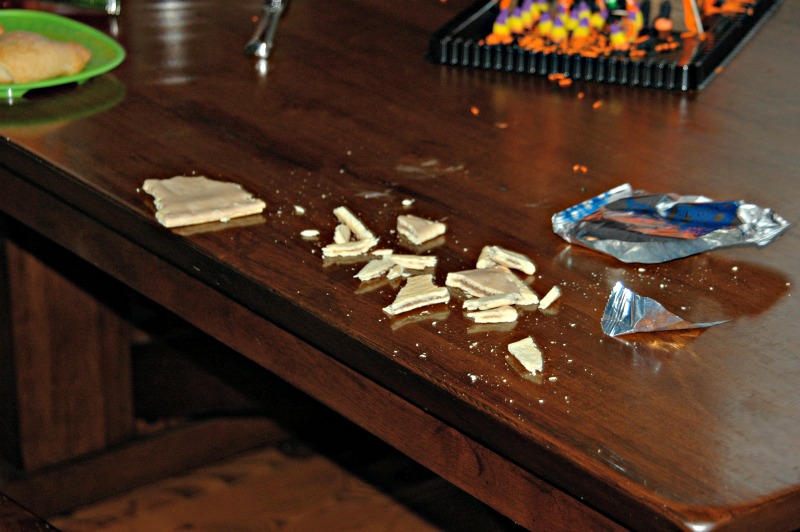 Dirty table... Never Have I Ever: Life's Unexpected Messes #CLXNeverHaveIEver