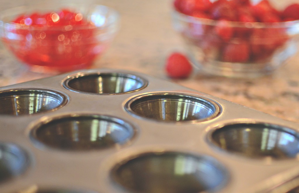 mini muffin tin via @jennyonthespot